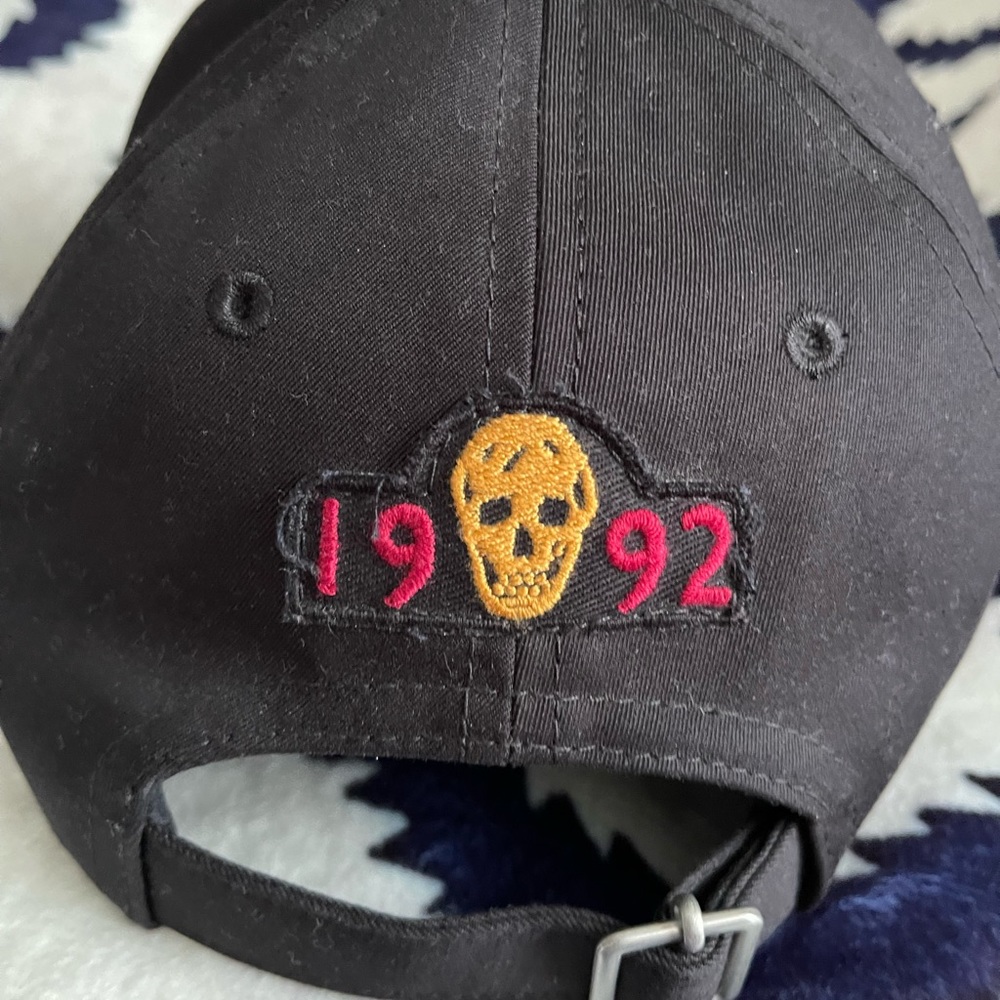 Alexander McQueen baseball cap with Moth appliqué